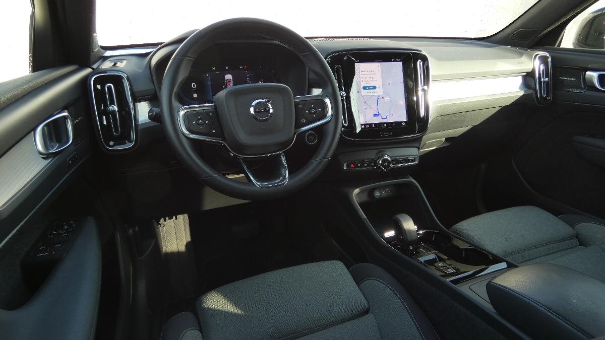 Volvo XC40 SUV / Terénní 2,0 l 120 kw