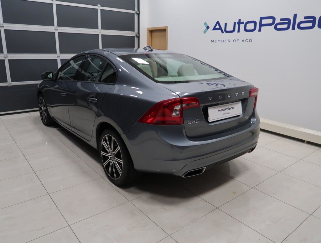 Volvo S60 Sedan / Limuzína 2,0 l 140 kw