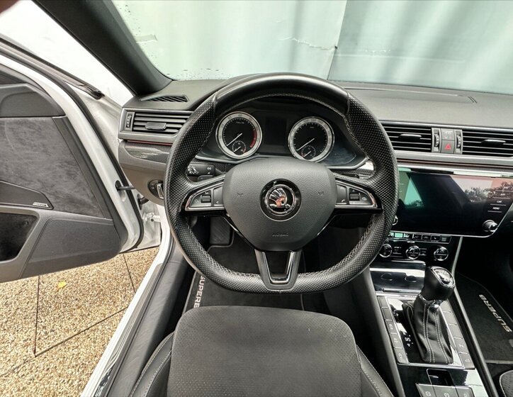 Škoda Superb Kombi 2,0 l 206 kw