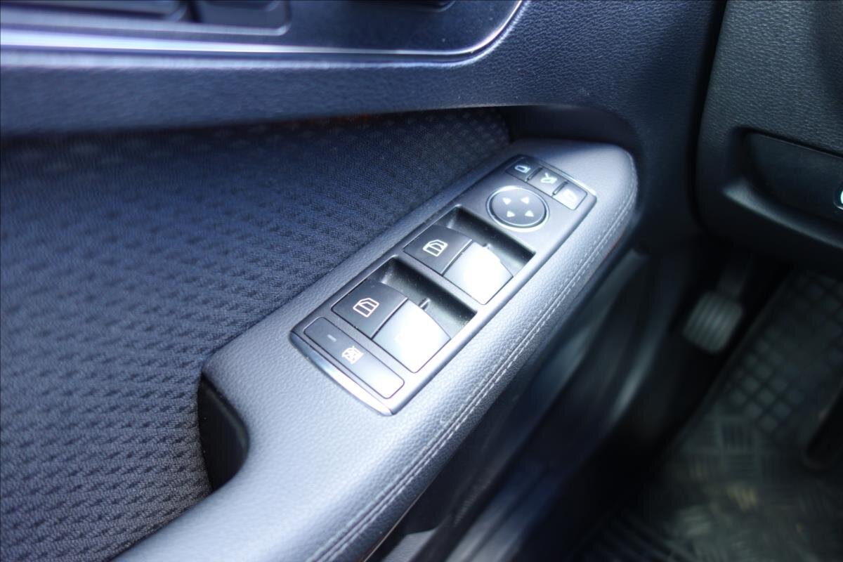 Mercedes-Benz Třídy E Kombi 3,0 l 195 kw