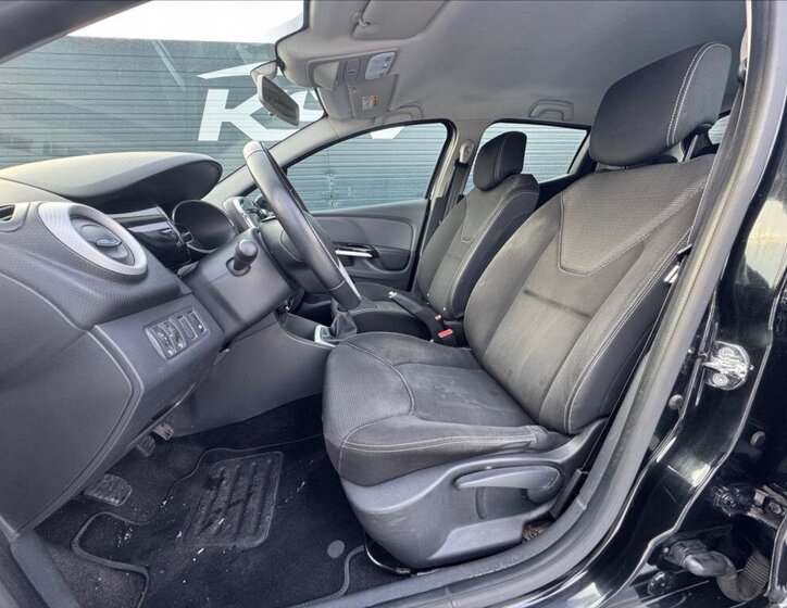 Renault Clio Hatchback 898,0 66 kw