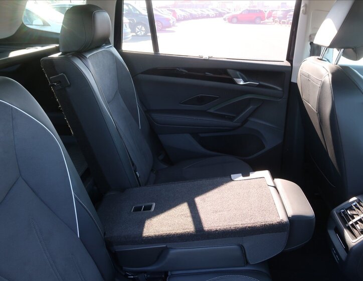 Volkswagen Tayron SUV / Terénní 1,5 l 110 kw