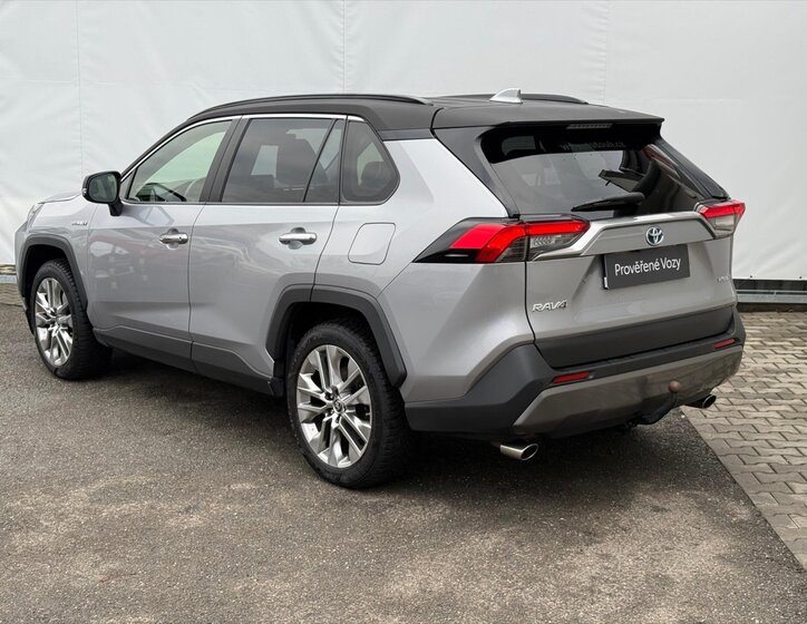 Toyota RAV4 SUV 2,5 l 131 kw