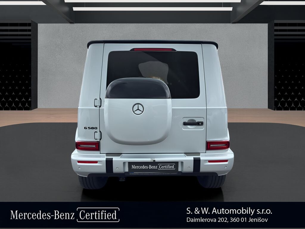 Mercedes-Benz Třídy G SUV / Terénní 0,0 432 kw