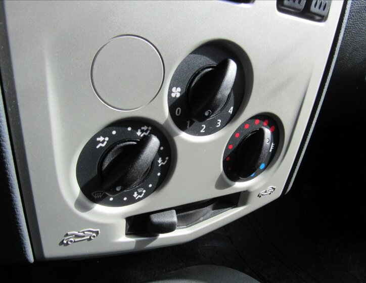 Dacia Logan Kombi 1,6 l 64 kw