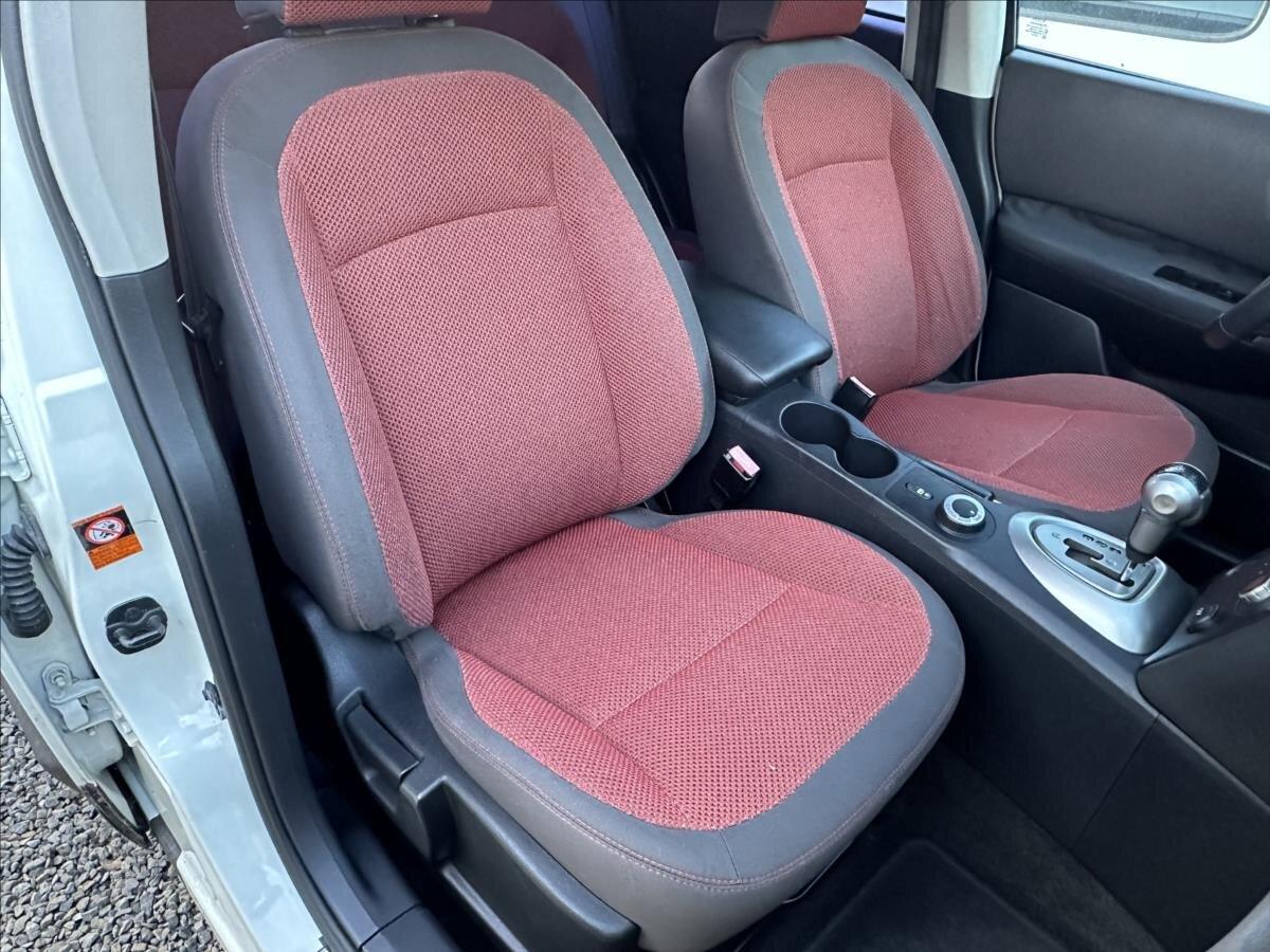 Nissan Qashqai SUV 2,0 l 110 kw