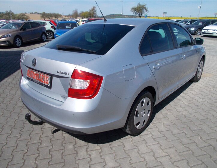 Škoda Rapid Sedan / Limuzína 1,6 l 77 kw