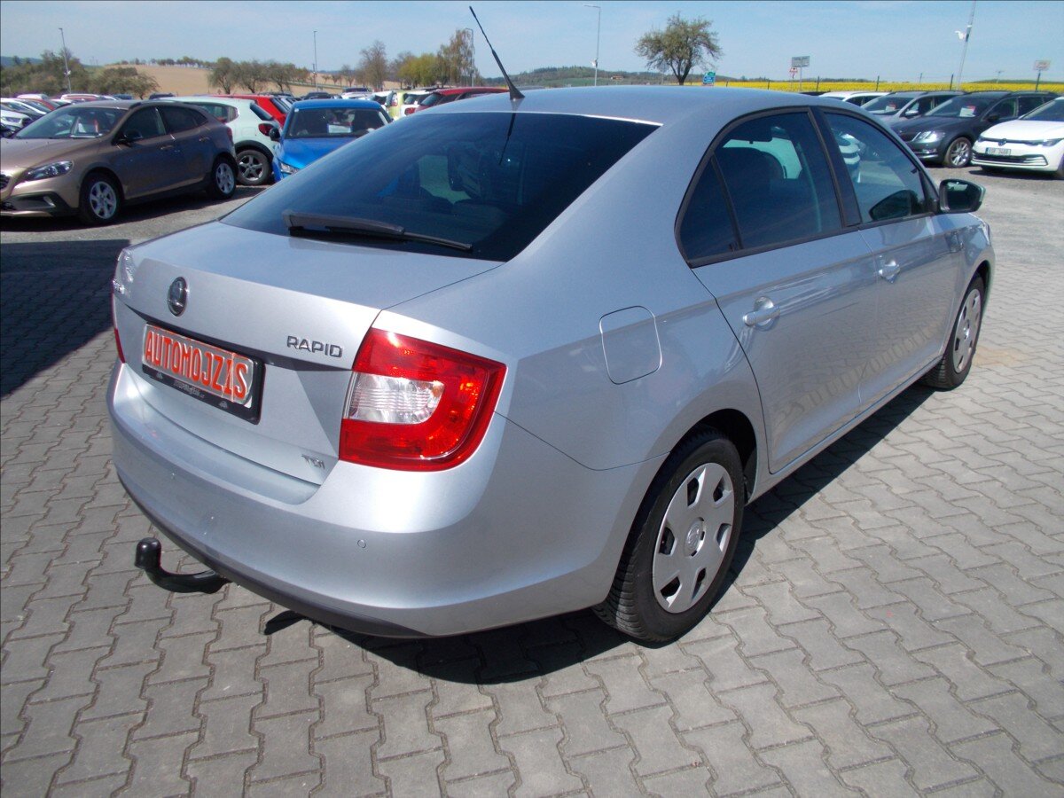 Škoda Rapid Sedan / Limuzína 1,6 l 77 kw