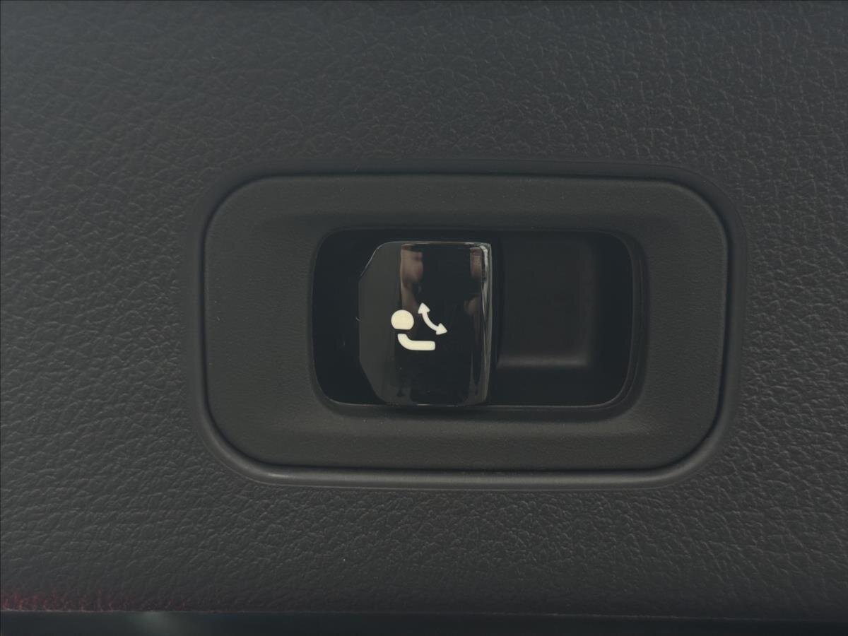 Mercedes-Benz GLC SUV / Terénní 2,0 l 145 kw