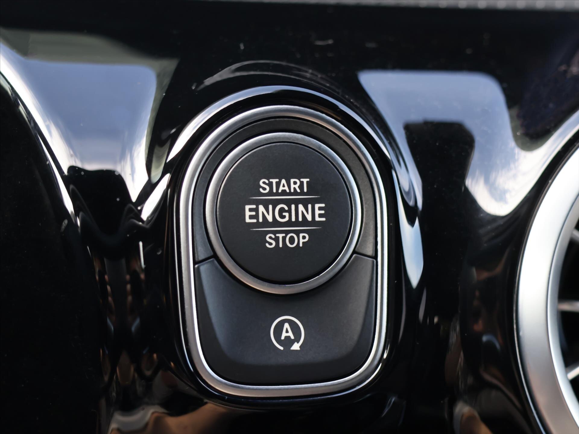 Mercedes-Benz CLA Kupé 1,3 l 120 kw