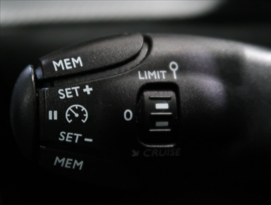 Peugeot 2008 SUV / Terénní 1,2 l 74 kw