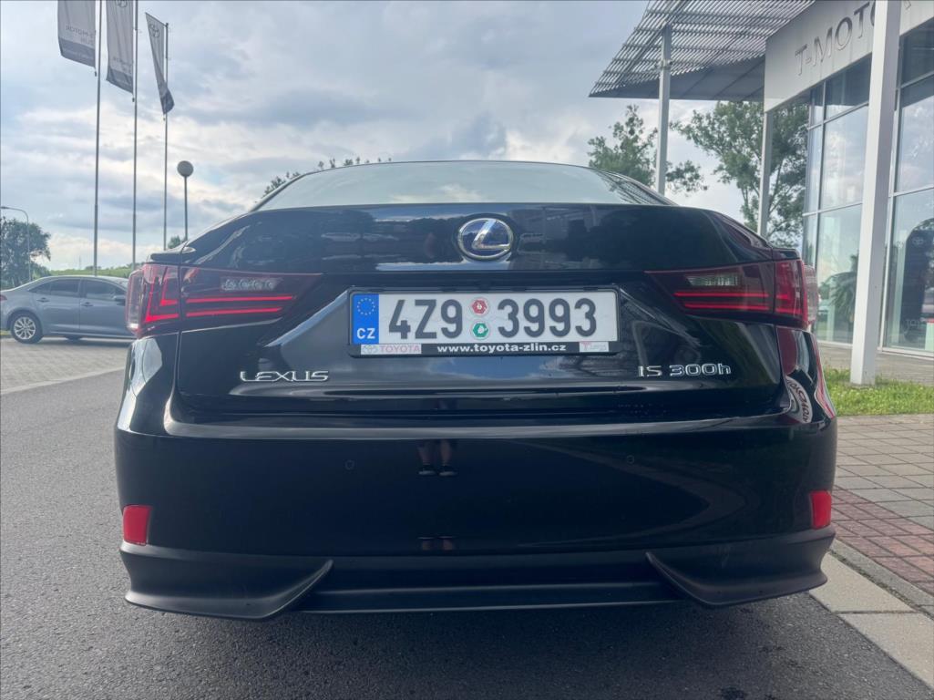 Lexus IS 300h