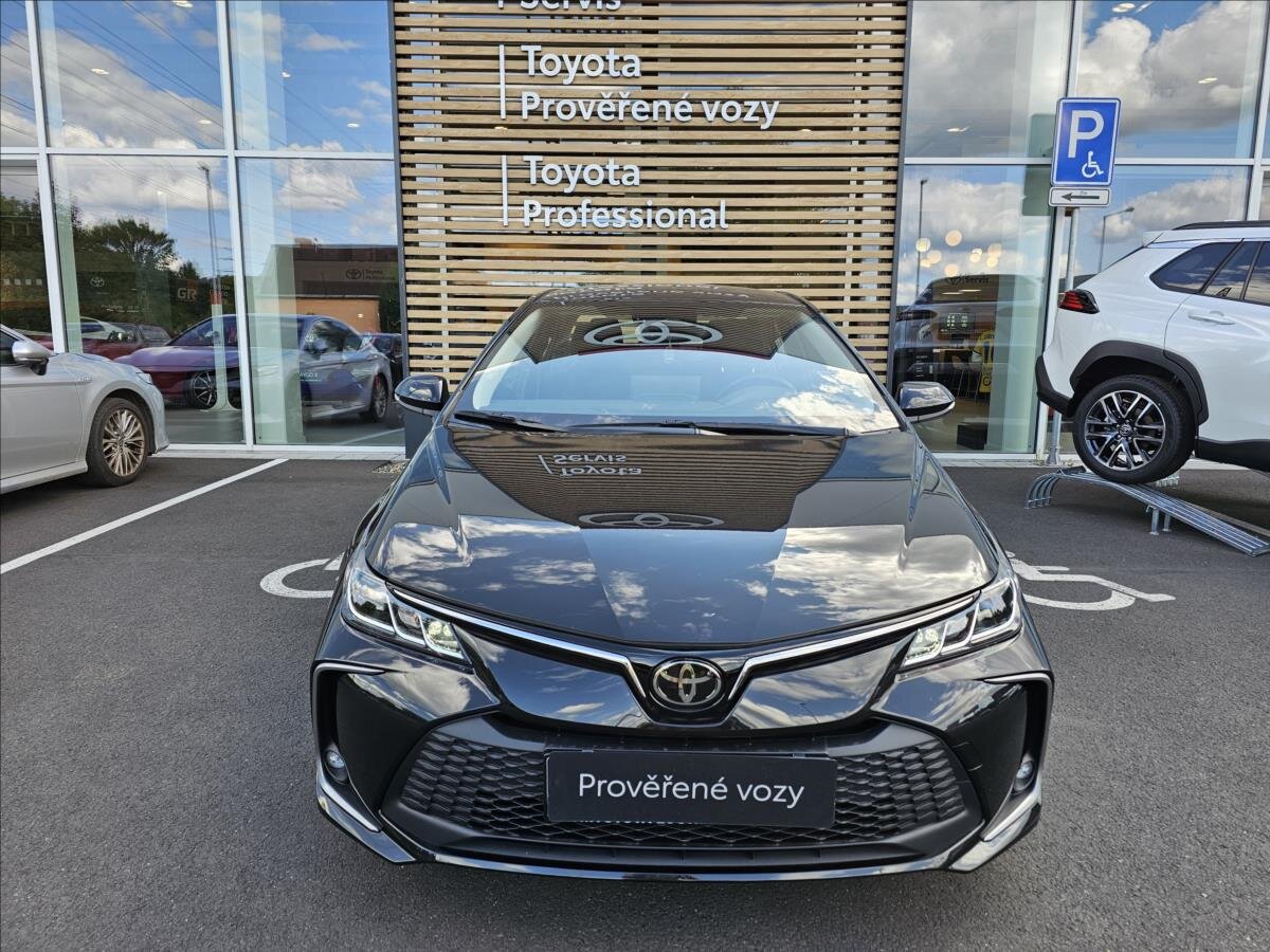 Toyota Corolla Sedan 1,5 l 92 kw