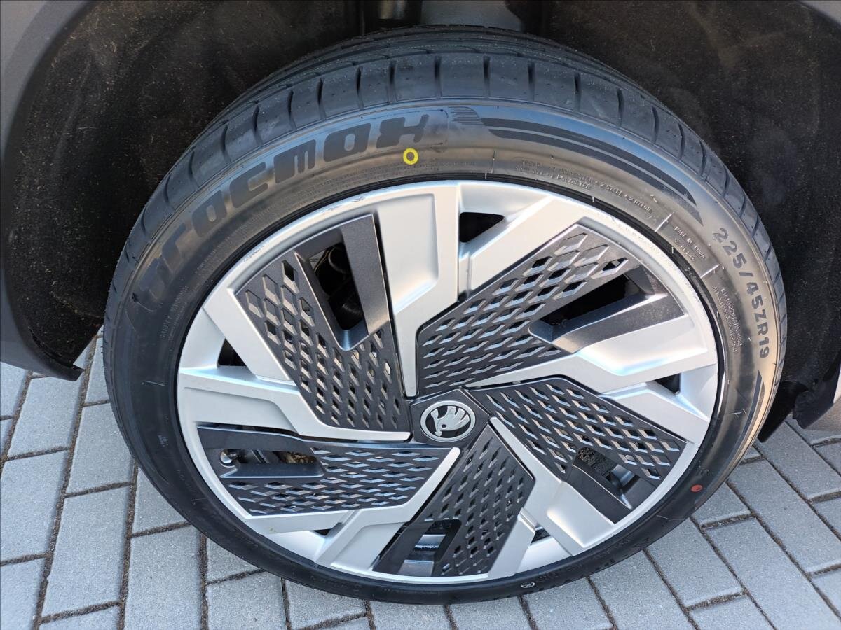 Škoda Karoq SUV / Terénní 2,0 l 110 kw
