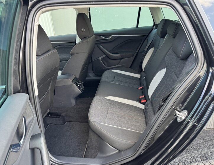 Škoda Scala Hatchback 1,5 l 110 kw