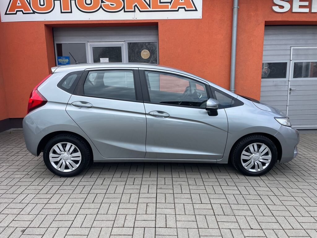 Honda Jazz Hatchback 1,3 l 75 kw
