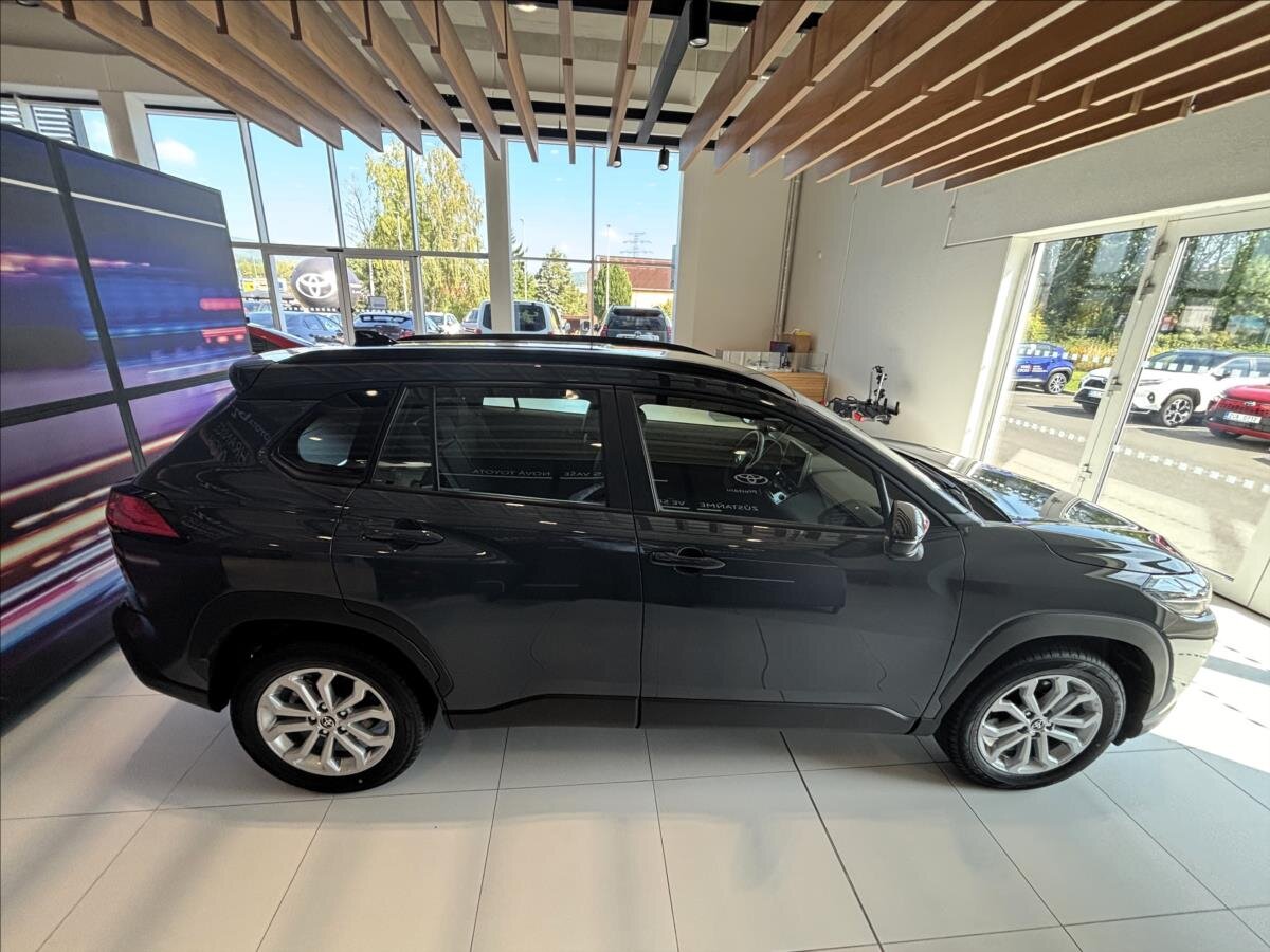 Toyota Corolla Cross SUV 1,8 l 103 kw
