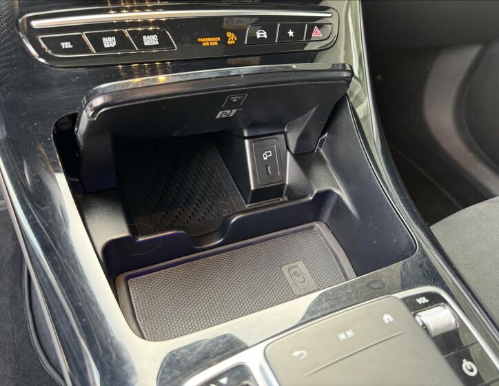 Mercedes-Benz EQC 22