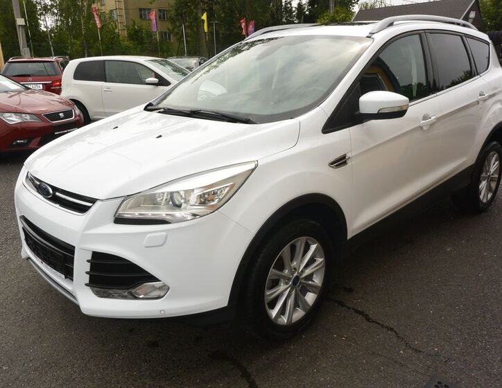 Ford Kuga 1