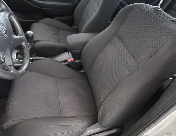 Toyota Avensis Kombi 2,0 l 108 kw