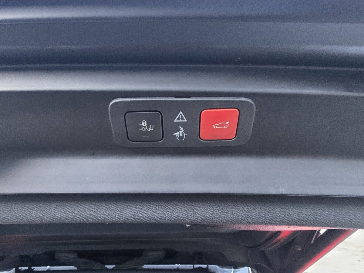 Peugeot 5008 SUV / Terénní 1,6 l 88 kw