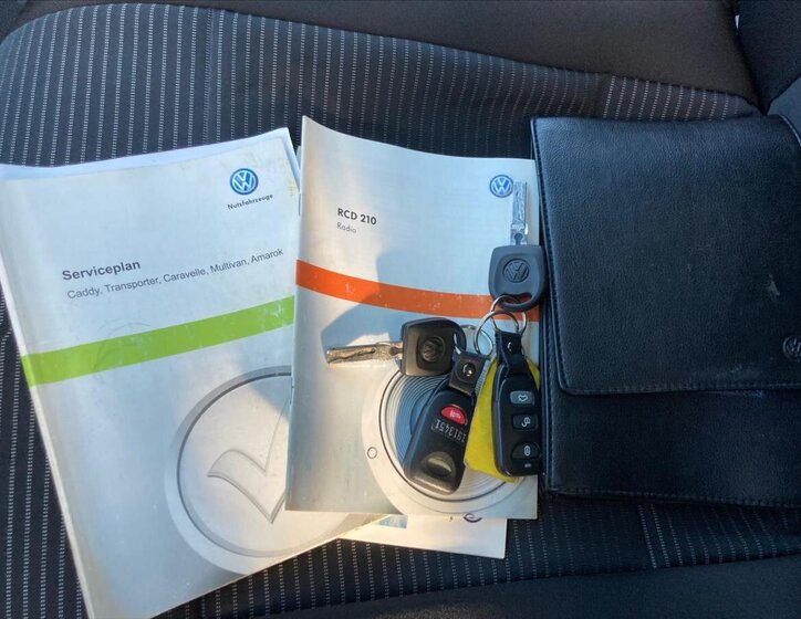 Volkswagen Caravelle 42