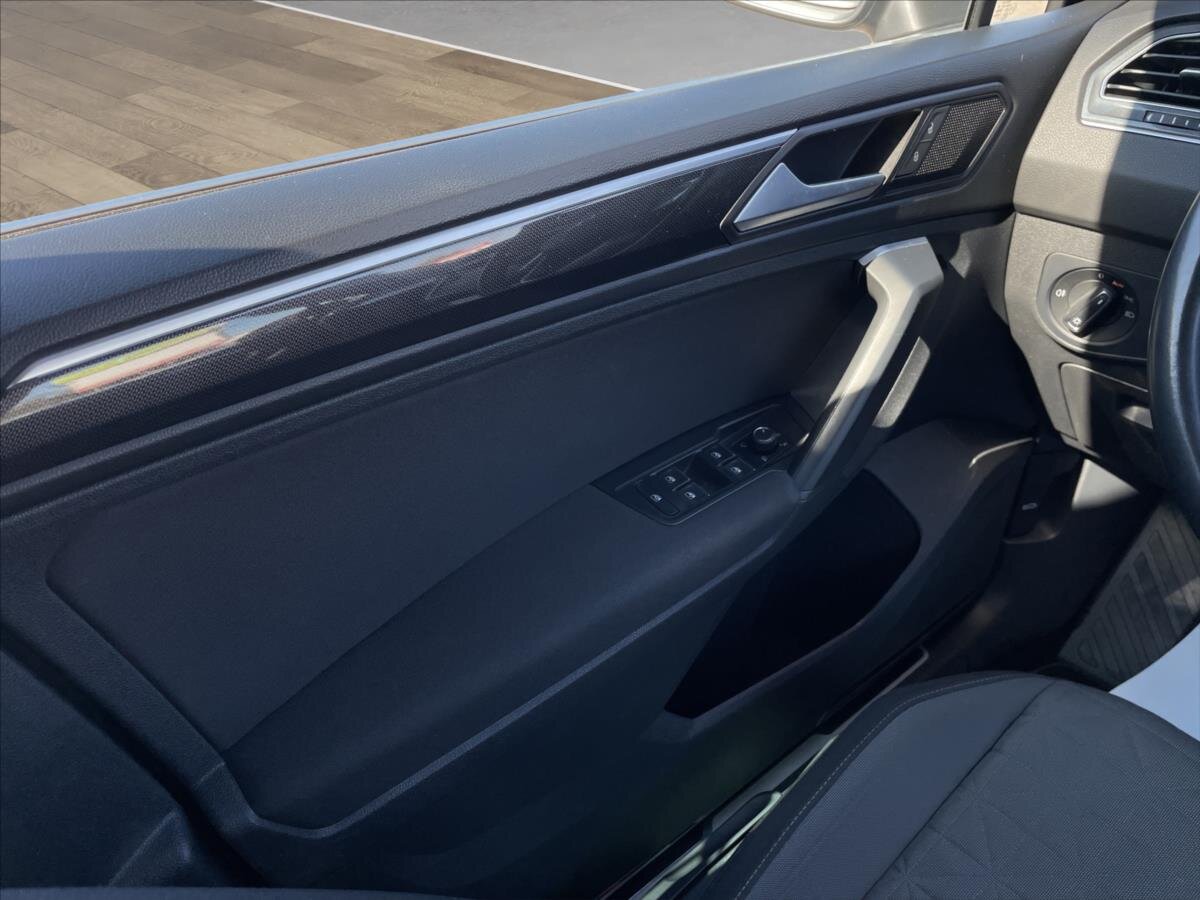 Volkswagen Tiguan SUV / Terénní 2,0 l 90 kw