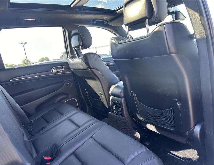 Jeep Grand Cherokee 40