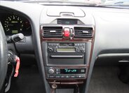 Nissan Maxima Sedan / Limuzína 2,0 l 103 kw