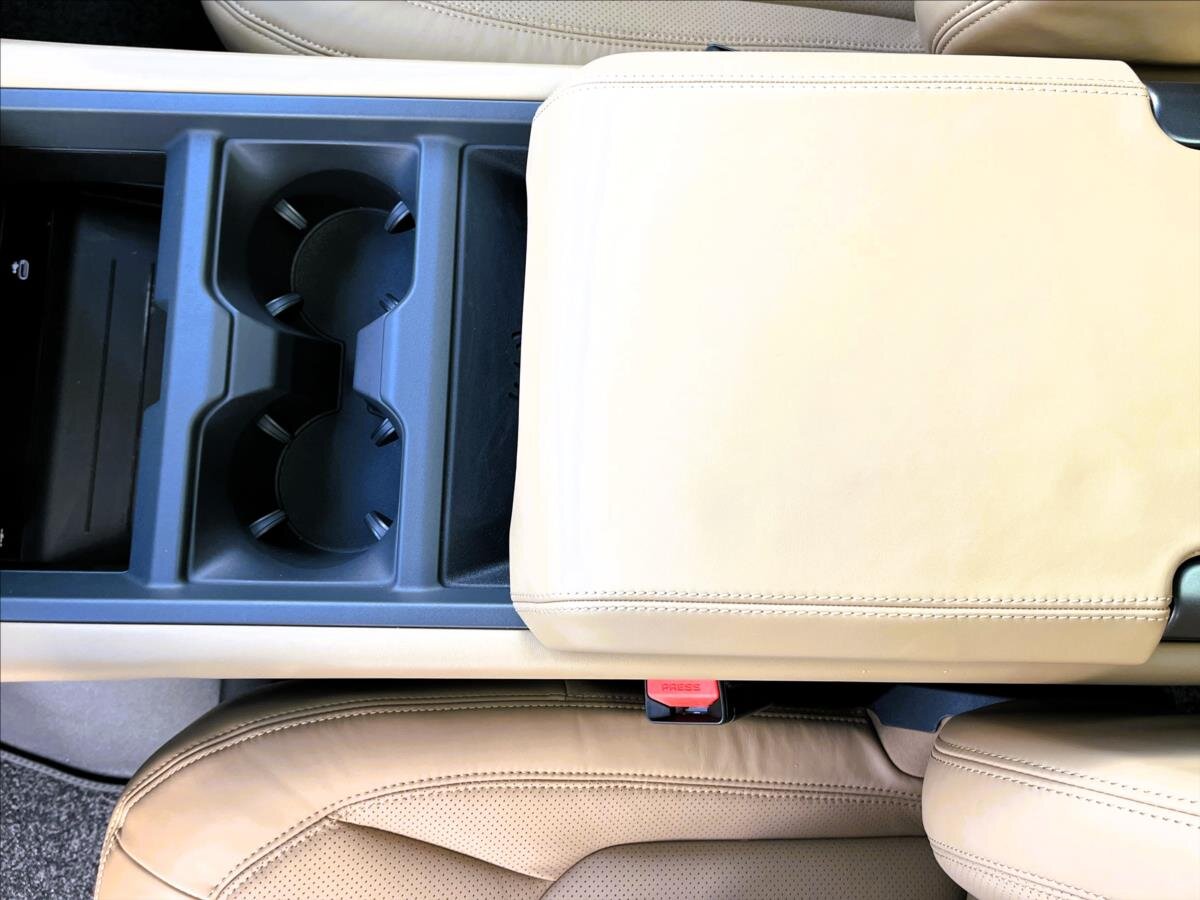 Land Rover Defender SUV / Terénní 3,0 l 257 kw