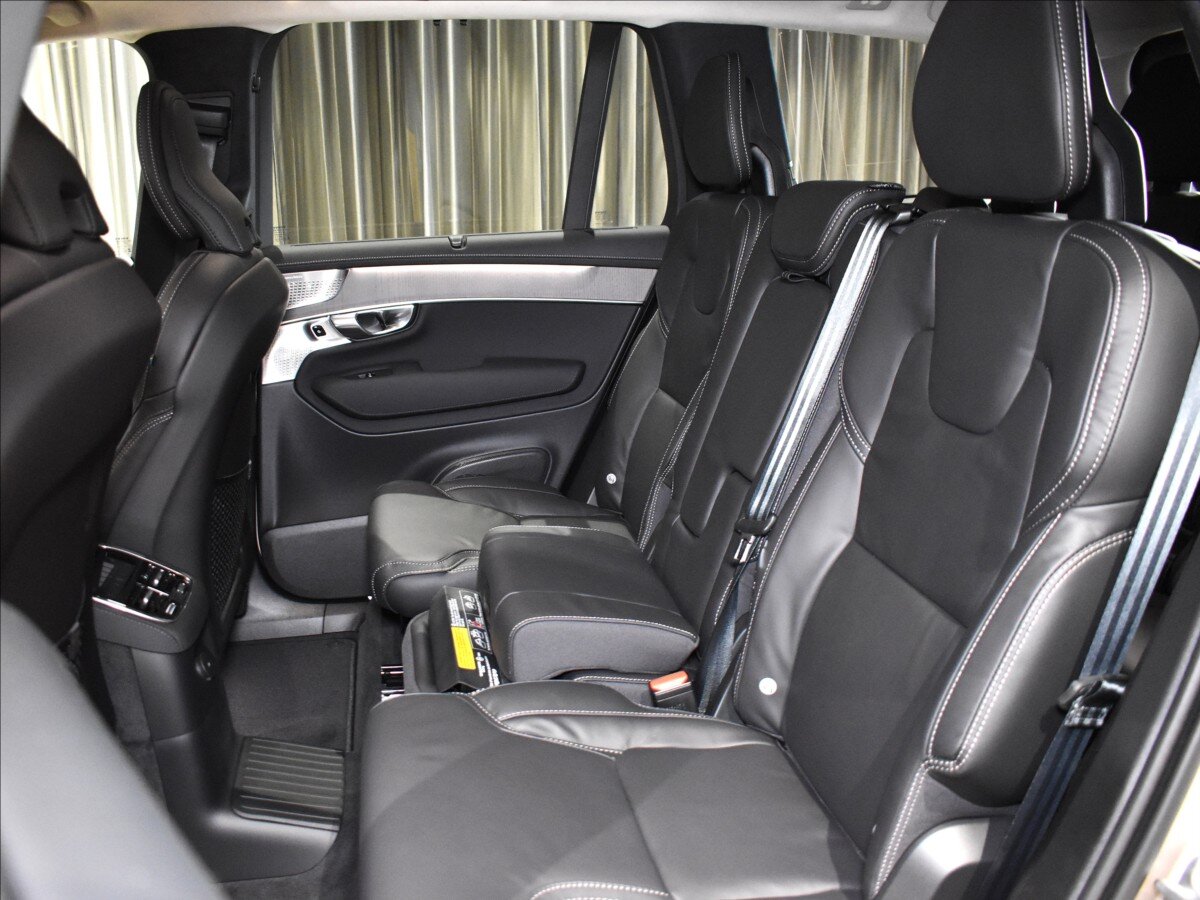 Volvo XC90 SUV 2,0 l 335 kw