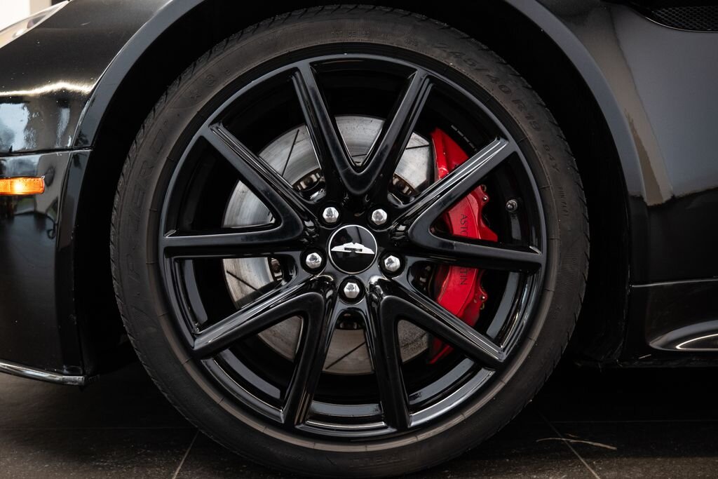 Aston Martin Vantage