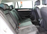 Volkswagen Passat 13