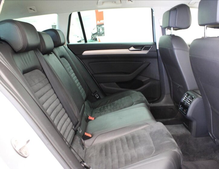 Volkswagen Passat 13