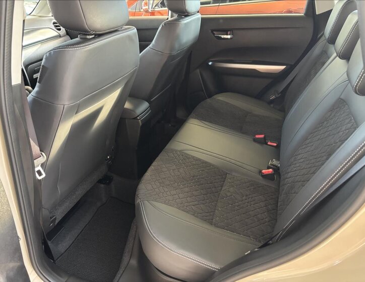 Suzuki Vitara SUV / Terénní 1,4 l 81 kw