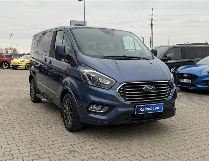 Ford Tourneo Custom MPV 2,0 l 136 kw