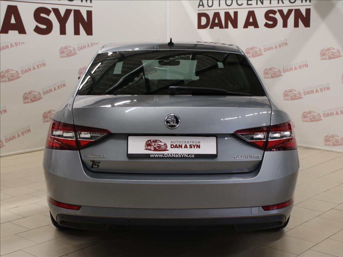 Škoda Superb Sedan / Limuzína 1,8 l 132 kw