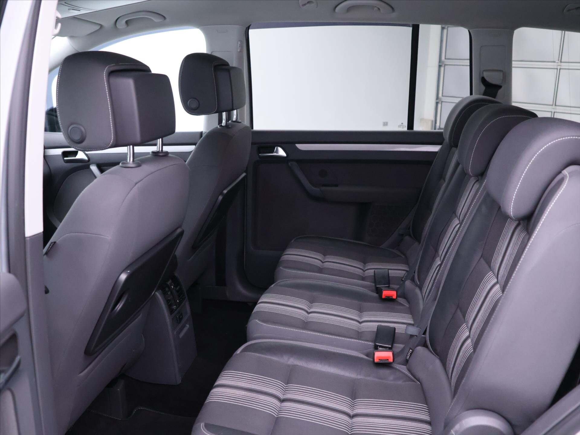 Volkswagen Touran MPV 1,6 l 77 kw