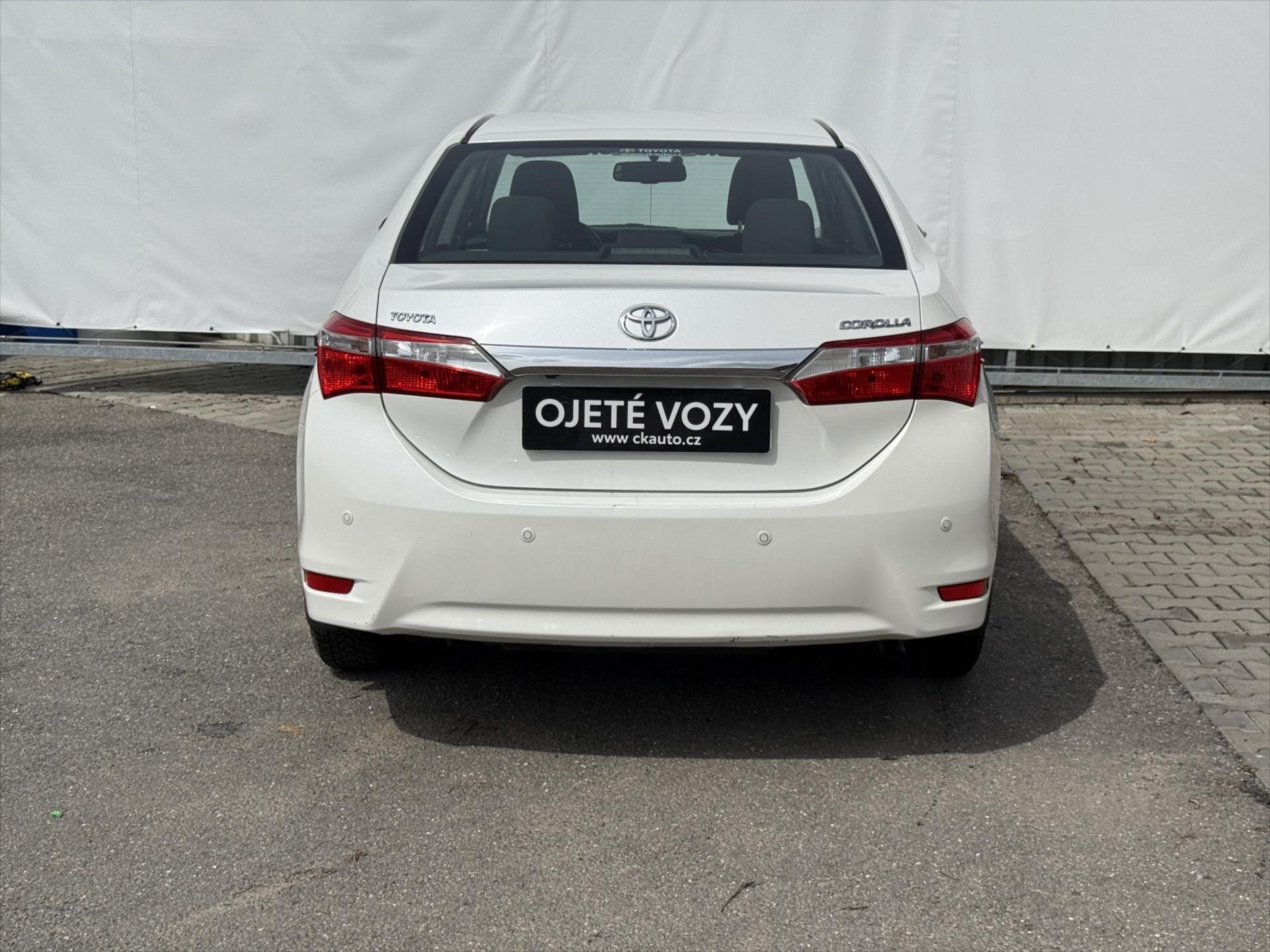 Toyota Corolla Sedan / Limuzína 1,6 l 97 kw