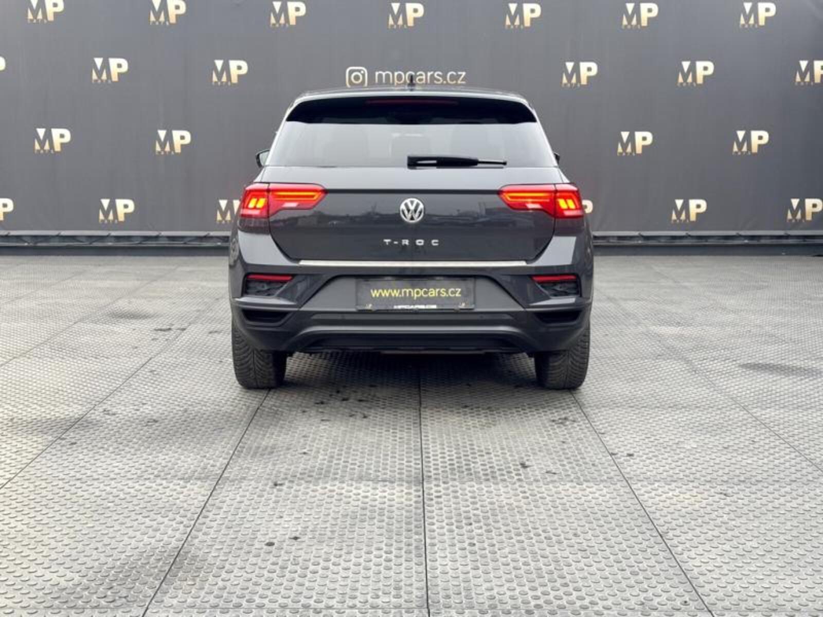 Volkswagen T-Roc 9