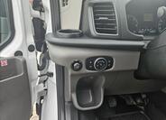 Ford Transit 9