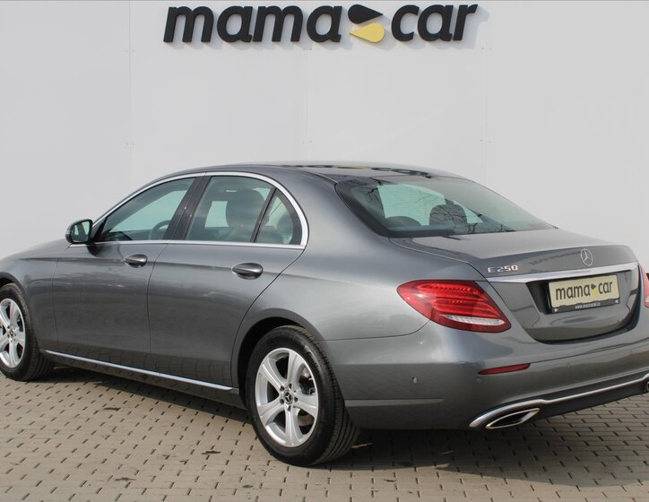 Mercedes-Benz Třídy E Sedan / Limuzína 2,0 l 155 kw