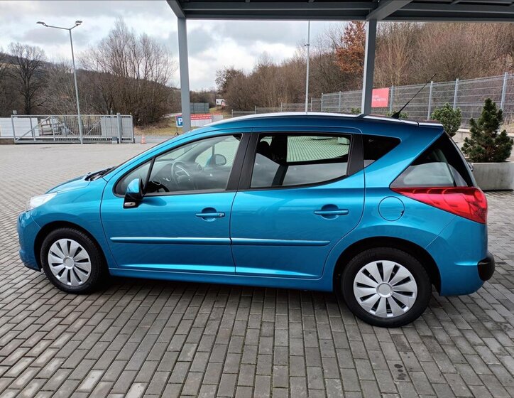 Peugeot 207 Kombi 1,4 l 54 kw