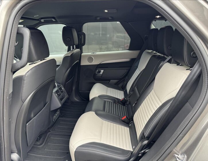 Land Rover Discovery SUV / Terénní 3,0 l 221 kw