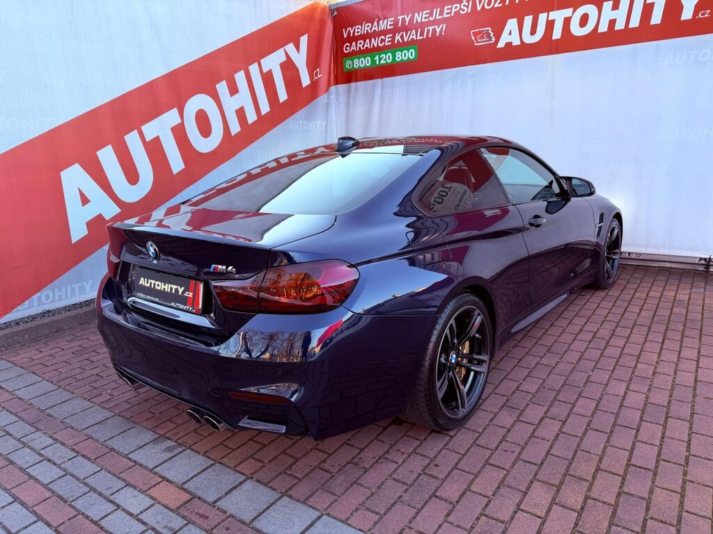 BMW M4 Kupé 3,0 l 317 kw