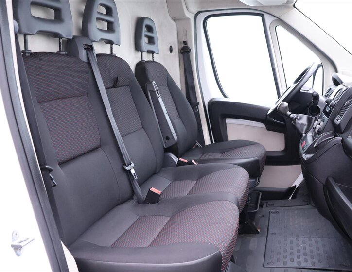 Peugeot Boxer Skříň 2,0 l 96 kw