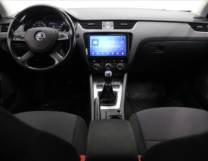 Škoda Octavia 8