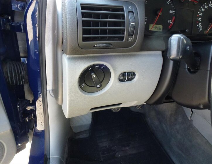 Volkswagen Passat Kombi 1,6 l 74 kw