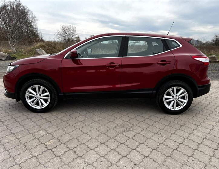 Nissan Qashqai SUV / Terénní 1,2 l 85 kw