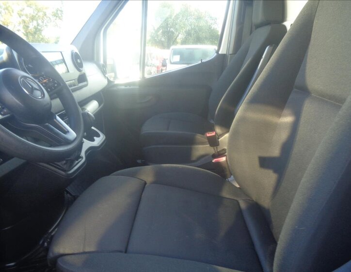 Mercedes-Benz Sprinter Skříň 2,1 l 120 kw